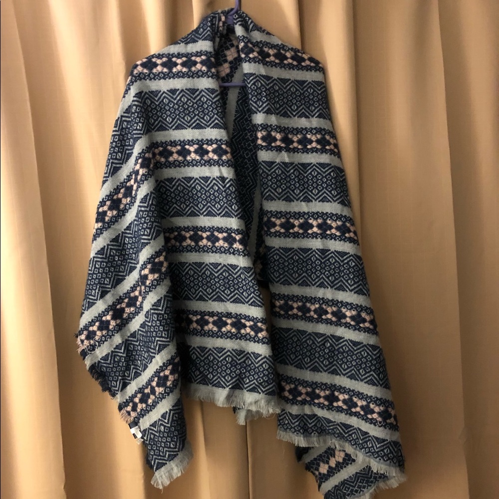 Huge blanket scarf Aeropostale Prince & Fox 🦊